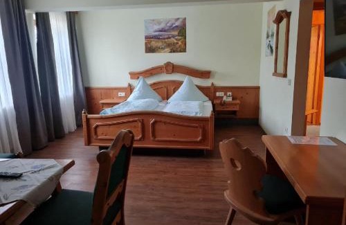 Haus im Wald Hotel | Landhotel Zum Jägerstöckl