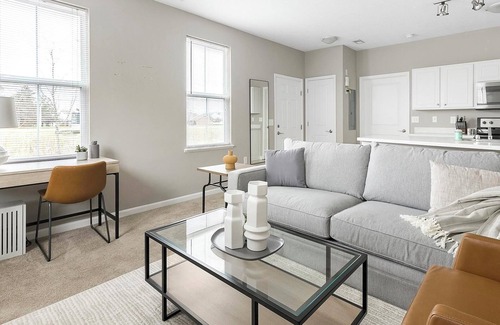 Canal Winchester Apartment | Landing | Amazing 1BD, Clubhouse, Gym