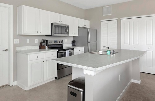 Canal Winchester Apartment | Landing | Amazing 1BD, Clubhouse, Gym