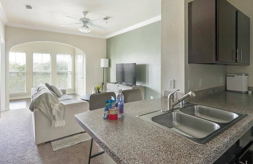 Riverpark West Apartment | Landing | Amazing 1BD, Clubhouse, Gym