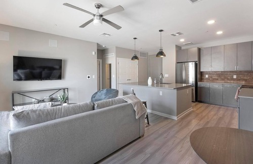 Warehouse District Apartment | Landing | Amazing 1BD, Clubhouse, Yoga Studio