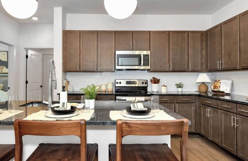 Madison Apartment | Landing | Amazing 1BD, Gym, Clubhouse