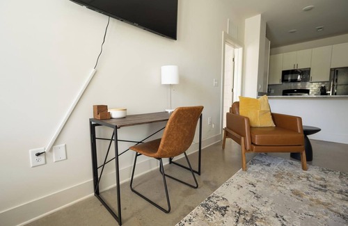 Charlotte Apartment | Landing | Amazing 2BD, Clubhouse, Pool