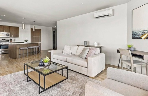 Hayden Island Apartment | Landing | Amazing 2BD, Courtyard, Clubhouse