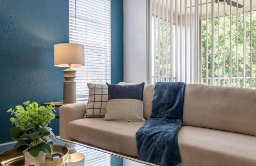 Metro West Apartment | Landing Apartments - Southwest Orlando