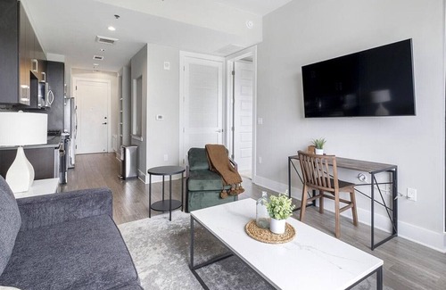 Lenox Apartment | Landing at AMLI Lenox - 1 Bedroom in Buckhead