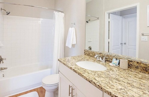 Mount Pleasant Apartment | Landing at Belle Hall Apartments - 1 Bedroom in Downtown Mount Pleasant