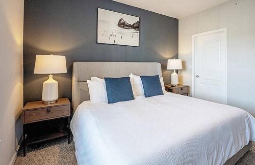 Mount Pleasant Apartment | Landing at Belle Hall Apartments - 1 Bedroom in Downtown Mount Pleasant