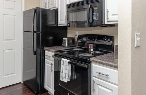 Greenville - Spartanburg Apartment | Landing at Braxton at Woods Lake - 2 Bedrooms in Downtown Greenville