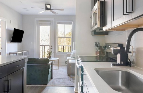 Sugar Hill Apartment | Landing at Cadence Sugar Hill - 1 Bedroom in Su.