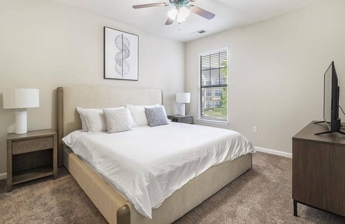 Greer Apartment | Landing at Crescent Park Commons - 1 Bedroom in Downtown Greer