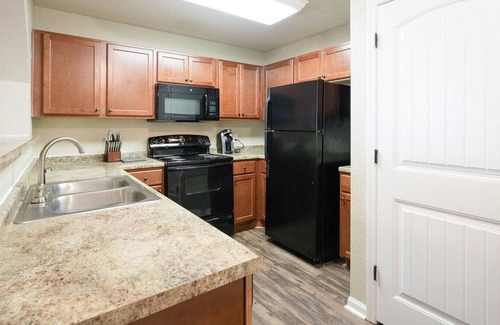 Cahaba Heights Apartment | Landing at Crowne at Overton Village - 3 Bedrooms in Cahaba Heights