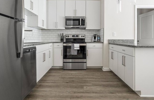 Concord Apartment | Landing at Emery Villages - 2 Bedrooms in Concord