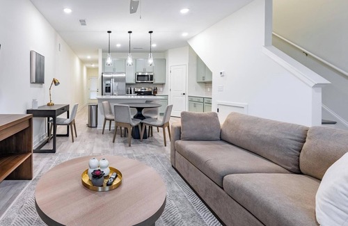 Wilmington Apartment | Landing at Encore at Westgate - 3 Bedrooms in W.