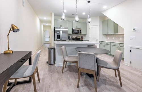 Wilmington Apartment | Landing at Encore at Westgate - 3 Bedrooms in W.