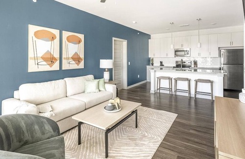Homewood Apartment | Landing at Estelle - 2 Bedrooms in West Homewood/Edgemont Park