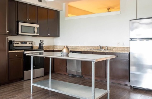 Allandale Apartment | Landing at Haus 5350 - 1 Bedroom in Allandale