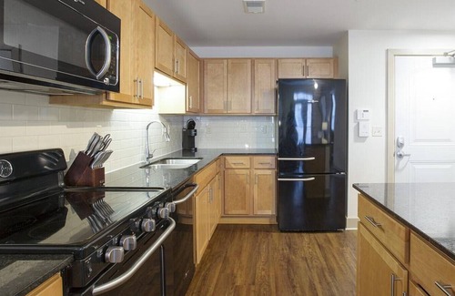 Detroit Apartment | Landing at Orleans Landing - 1 Bedroom in Rivertown Warehouse District