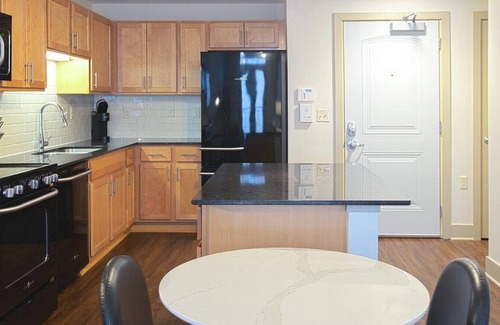 Detroit Apartment | Landing at Orleans Landing - 1 Bedroom in Rivertown Warehouse District