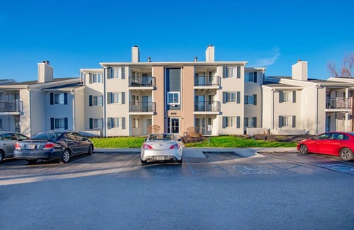 Indianapolis Apartment | Landing at Riverbend - 1 Bedroom in Castleton
