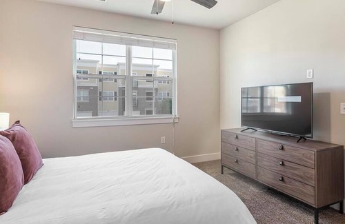 Indianapolis Apartment | Landing at Solana at the Crossing - 2 Bedrooms in Washington Township