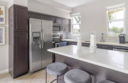 Plantation Apartment | Landing at Solero Plantation - 2 Bedrooms in Downtown Plantation