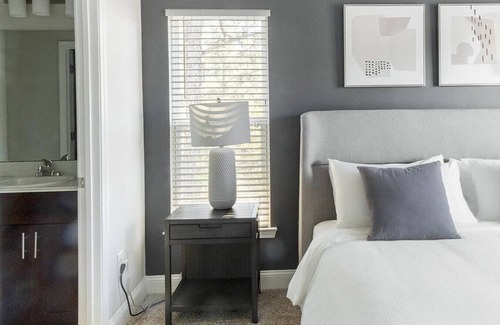 Johns Island Apartment | Landing at The Apartments at Shade Tree - 1 Bedroom in Downtown Charleston