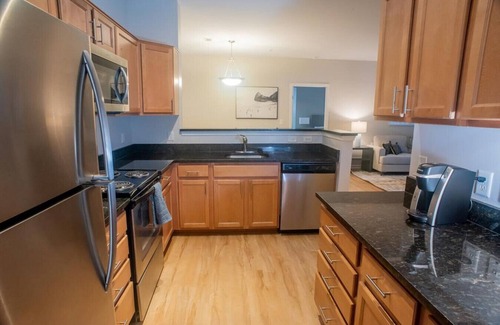 Ellicott City Apartment | Landing at The Elms at Montjoy - 2 Bedrooms in Downtown Ellicott City