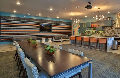 Spring Apartment | Landing at The Grayson - 1 Bedroom in Cypressdale