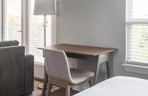 Buda Apartment | Landing at The Green at Plum Creek - Kyle