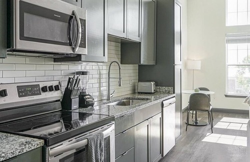 Woodland Heights Apartment | Landing at The Jamestown Apartment Flats - Studio in Manchester
