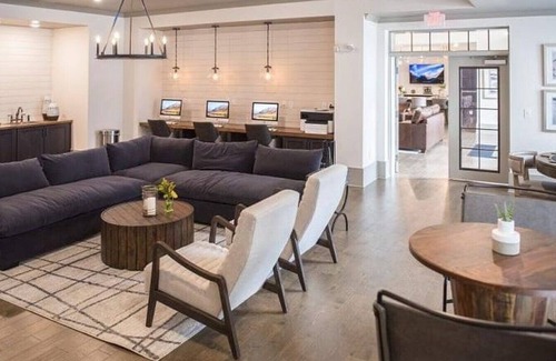 Woodland Heights Apartment | Landing at The Jamestown Apartment Flats - Studio in Manchester