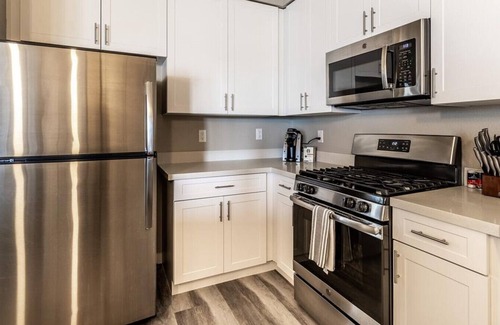 Sparks Apartment | Landing at Waterfront at the Marina - 1 Bedroom in Downtown Sparks