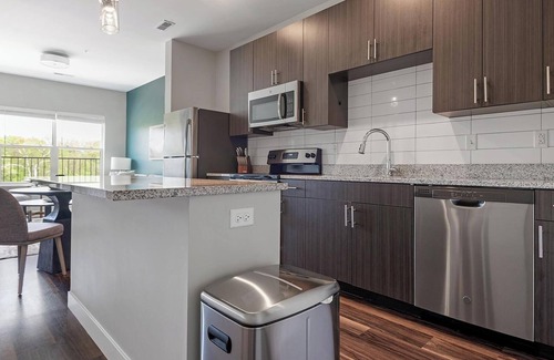 Edwardsville Apartment | Landing at Whispering Heights - 1 Bedroom in Ed.