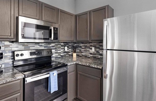 Fossil Creek Apartment | Landing | Beautiful 1BD, Clubhouse, Gym