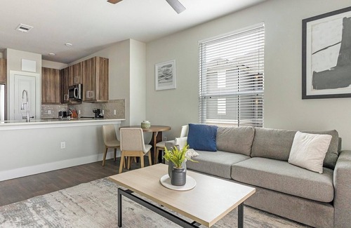 Katy Apartment | Landing | Beautiful 1BD, Clubhouse, Pool