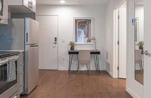 Mann Apartment | Landing | Beautiful 1BD, Game Room, Courtyard