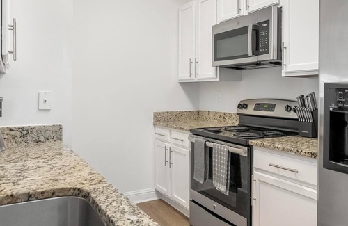 Buckhead Apartment | Landing | Beautiful 1BD, Game Room, Pool