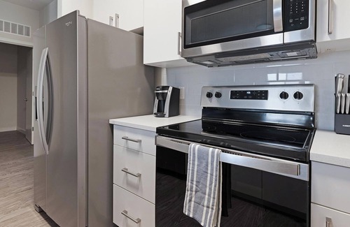Homestead Apartment | Landing | Beautiful 2BD, Gym