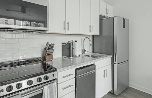 Five Points South Apartment | Landing | Beautiful Studio, Rooftop Lounge, Gym