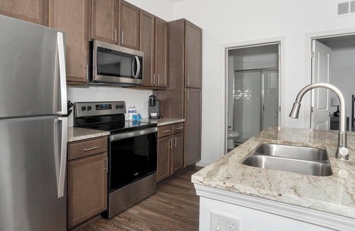 San Marco Apartment | Landing | Beautiful 1BD, Yoga Studio, Clubhouse