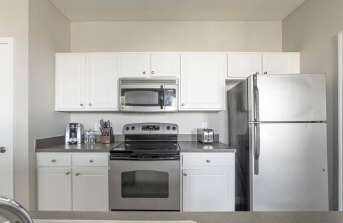 Canal Winchester Apartment | Landing | Chic 1BD, Gym, Clubhouse