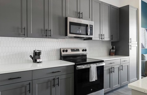 MLK Apartment | Landing | Chic 1BD, Gym, Courtyard