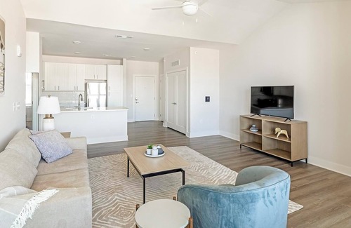 Belle Mina Apartment | Landing | Chic 1BD, Gym, Pool