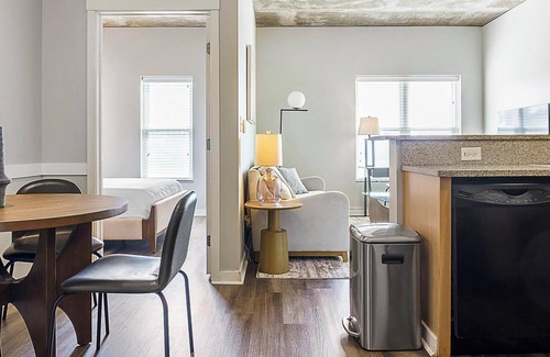 Downtown Indianapolis Apartment | Landing | Chic 1BD, Rooftop Lounge, Pool