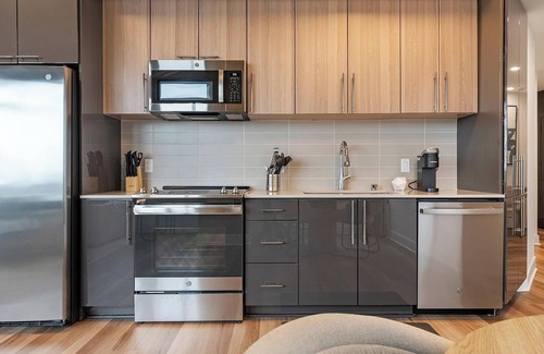 Baileys Crossroads Apartment | Landing | Chic 2BD, Game Room, Gym