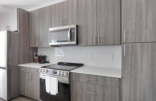 San Antonio Apartment | Landing | Chic 2BD, Pool, Clubhouse