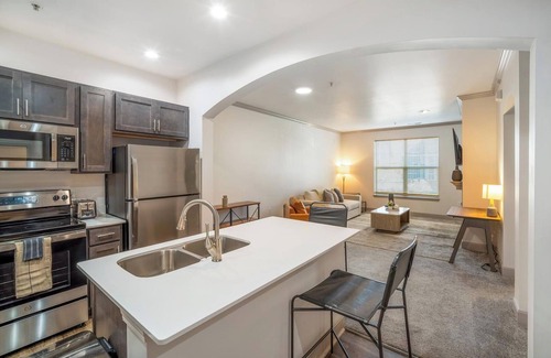 Corryville Apartment | Landing | Incredible 1BD, Pool, Gym