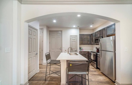 Corryville Apartment | Landing | Incredible 1BD, Pool, Gym
