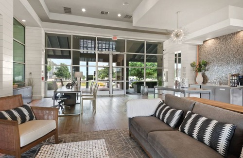 Buda Apartment | Landing | Incredible 1BD, Yoga Studio, Gym
